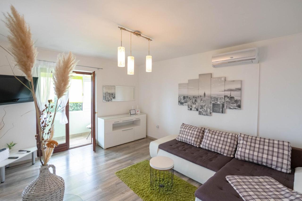 Apartman Doris Laurana Esterno foto
