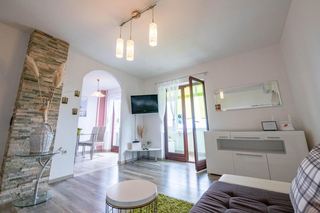 Apartman Doris Laurana Esterno foto